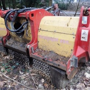 foto 2.5m Fräse Wald traktor holz Seppi Multiforst 250